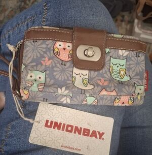 UNIONBAY Owl Print Wristlet - Brown and Gray